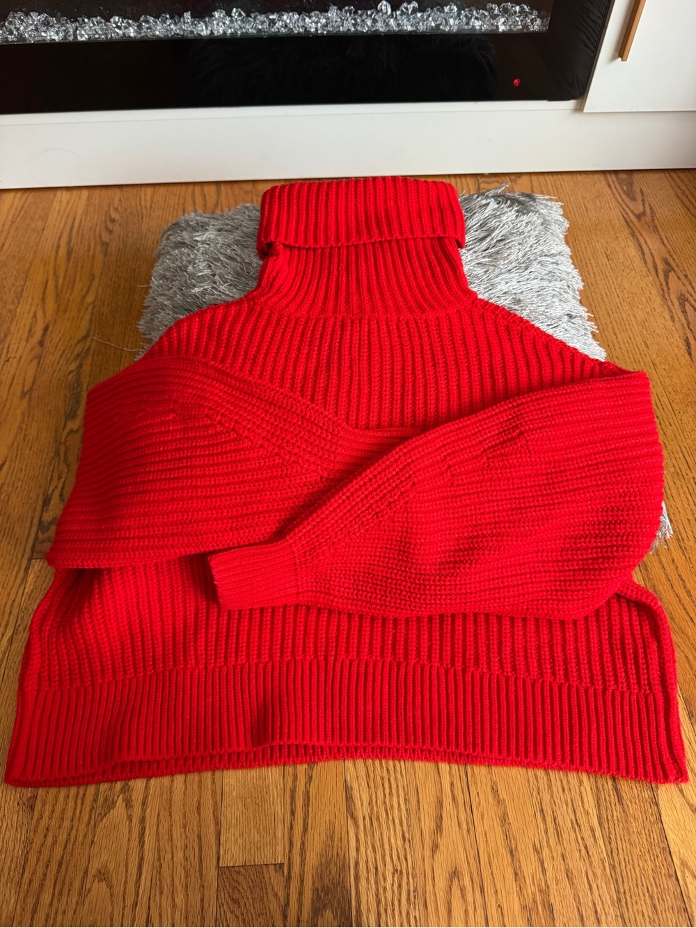 H&Red Turtleneck Ribbed Women’s Sweater